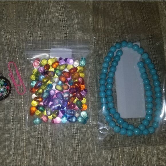 One strand of surprise beads+rainbow drops bundle - Picture 6 of 12